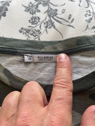 Camiseta militar de Pull&Bear