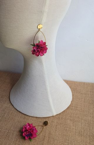 Pendientes flor fucsia