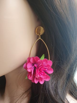 Pendientes flor fucsia