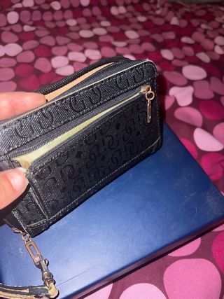 Monedero guess negro brillante