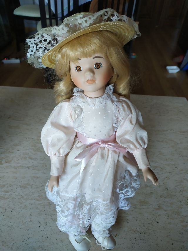 Muñeca procelana