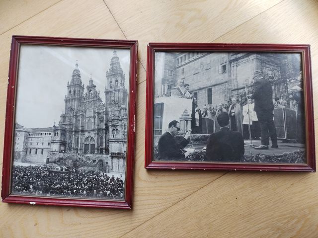2 antiguas fotos, acto religioso Pz del Obradoiro