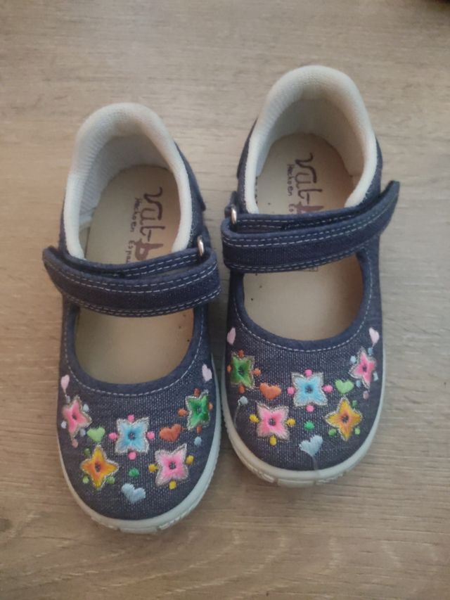 ZAPATILLAS BORDADAS