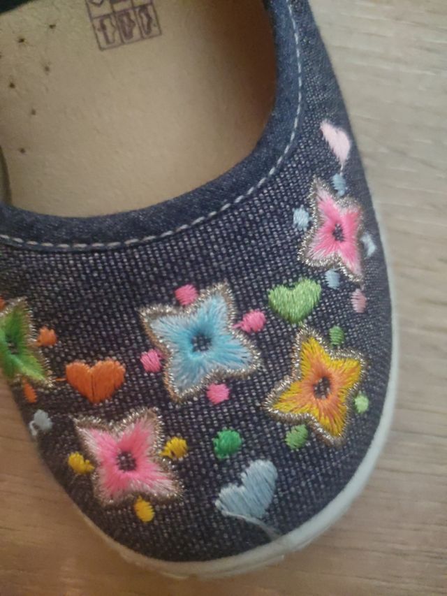 ZAPATILLAS BORDADAS