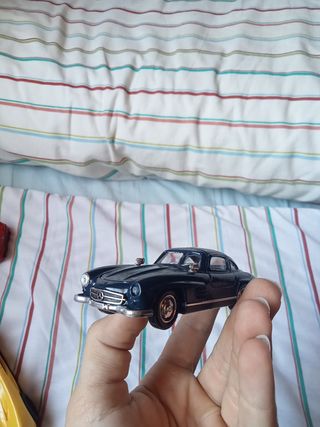 Mercedes 300SL a escala 1/43