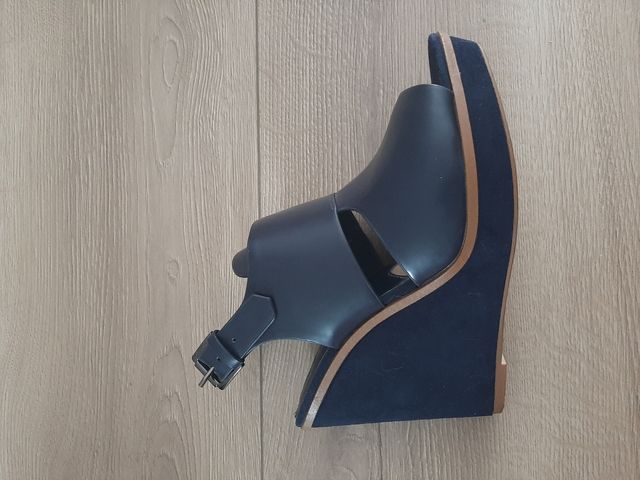 Cuñas Stradivarius talla 39