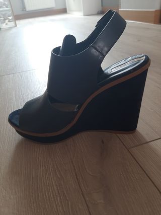 Cuñas Stradivarius talla 39