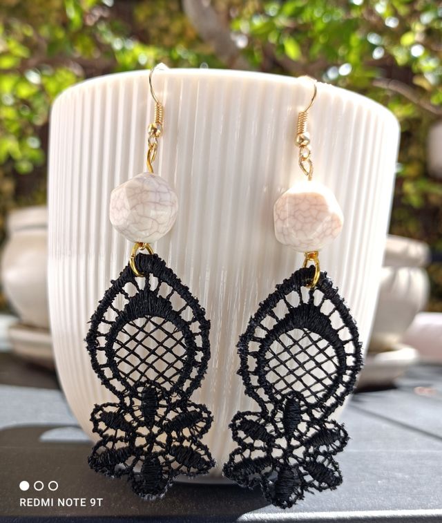Pendientes handmade negros abalorios