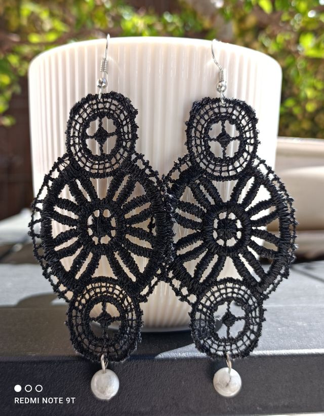Pendientes handmade círculos negros