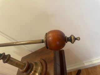 Lámpara tipo flexo pendular antigua