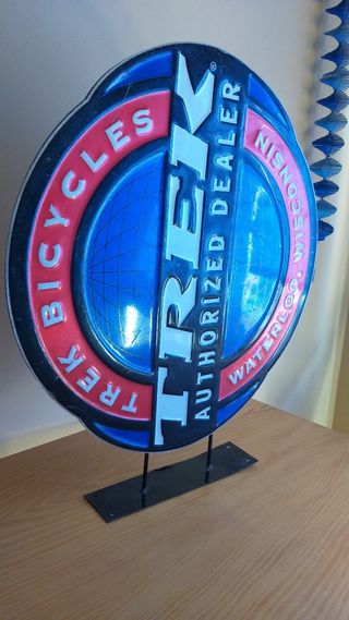 Cartel TREK
