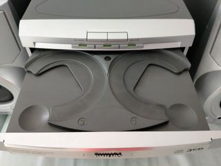 PHILIPS MINI HIFI SYSTEM FW768P