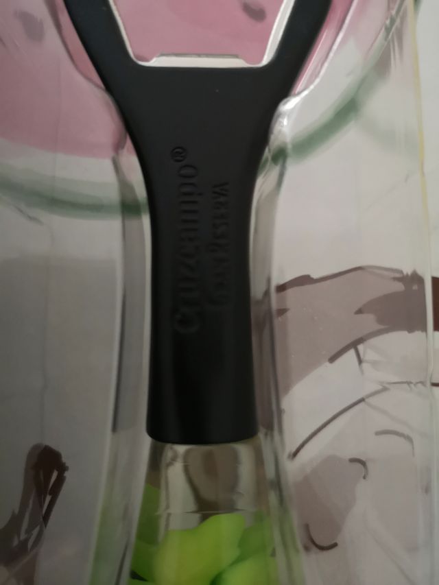 Abrebotellas a estrenar