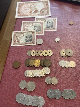 Monedas y billetes de peseta antiguos