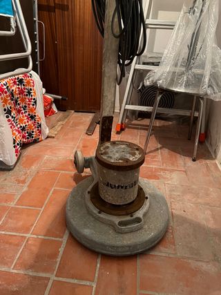 Pulidora abrillantadora de suelo Numatic