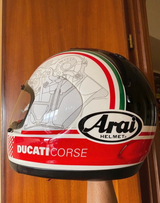 Casco Arai Ducati