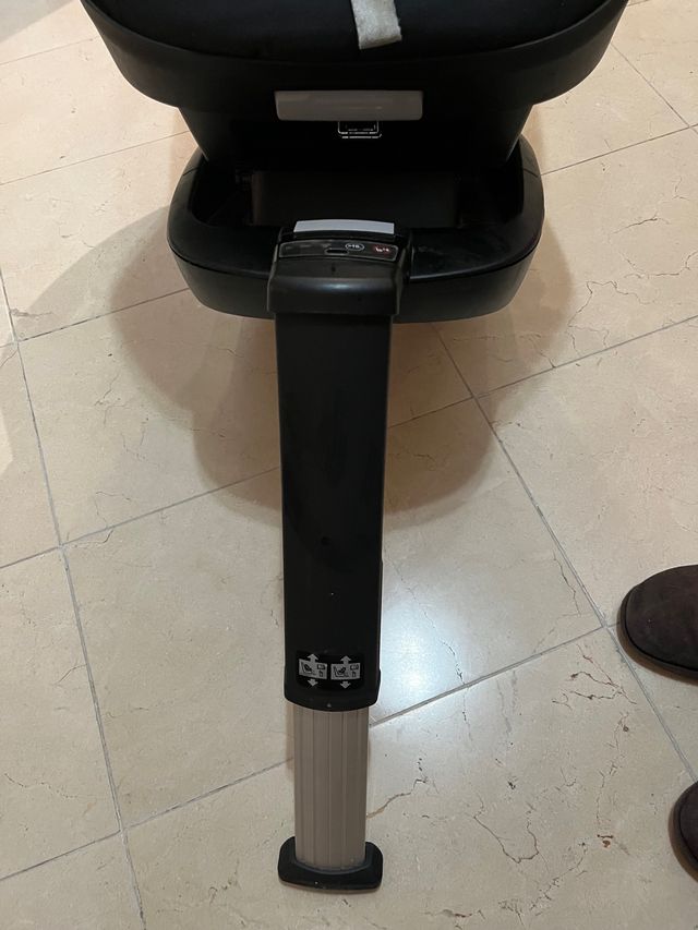 Silla Bebeconfort con base isofix.