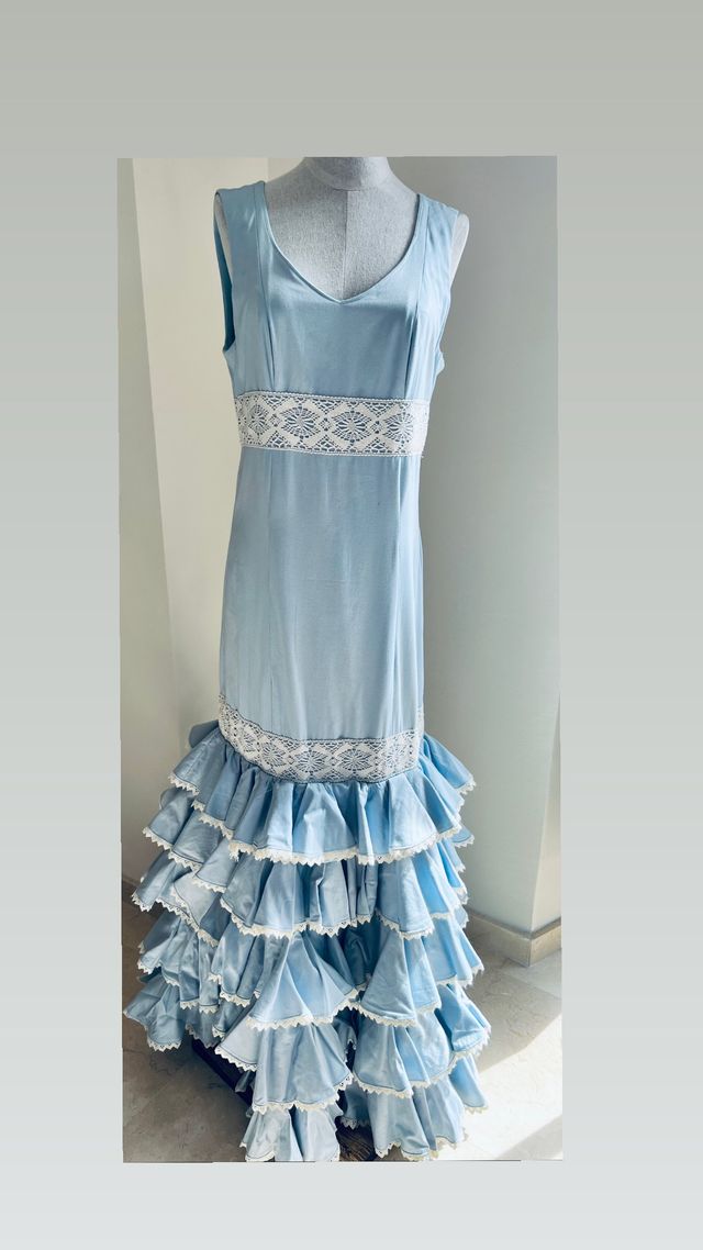 Vestido flamenca celeste