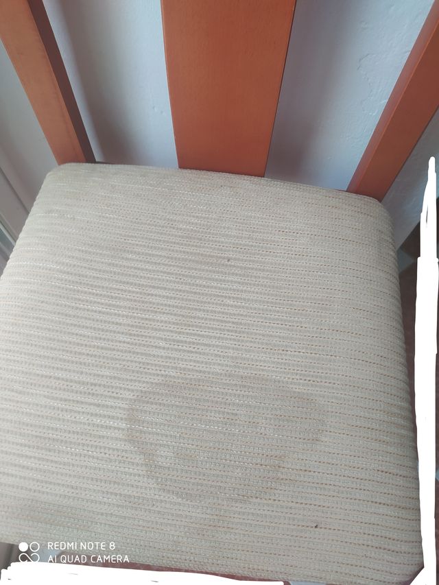 Dos sillas muy robustas para reciclar, renovar