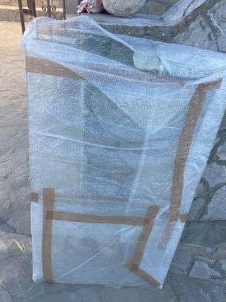 Mesa camilla está nueva.