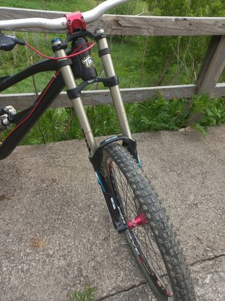 bici de descenso nukeproof