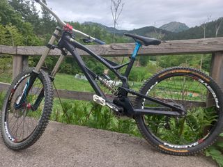 bici de descenso nukeproof