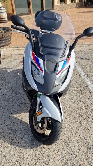 BMW C650 Sport blanca