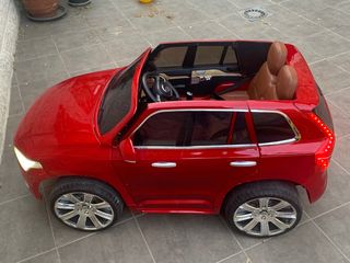 Coche a batería niños VOLVO XC90