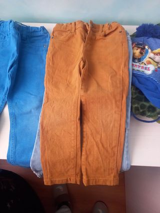 4 pantalones vaqueros 3 a 4 años azul marron