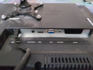 pantalla TV plana + brazo extensible