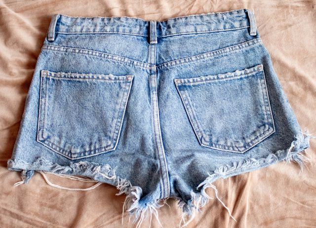 Pantalones cortos Zara - talla 34 - SIN USAR