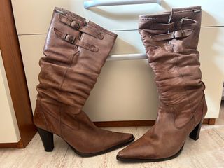 Botas altas cowboy de tacón de Mustang