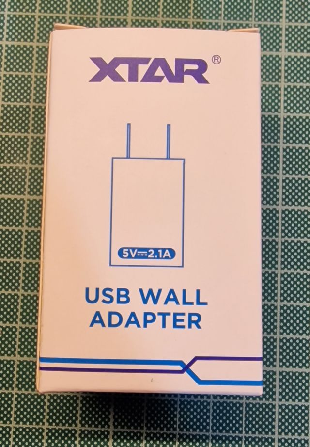 Cargador Pared 125/220v Xtar usb Salida 5.0v 2.1A