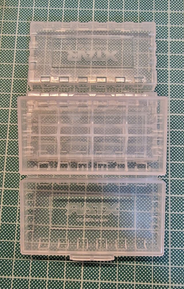 Caja Guarda Baterías Mod: 18650 Pack de 2 Xtar