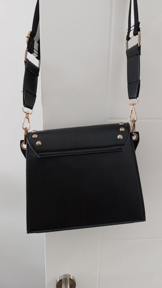 Bolso con flores bordadas 💐