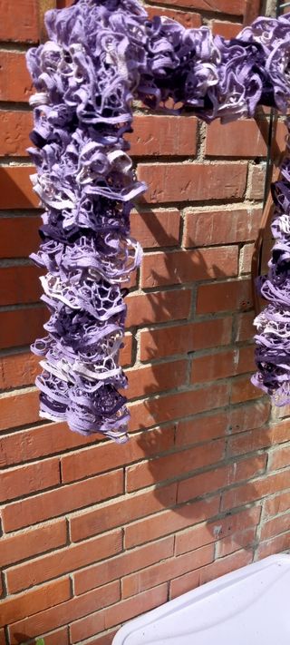 bufanda lila, cuello