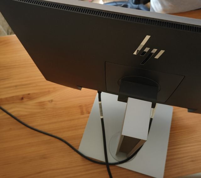 Monitor HP EliteDisplay E223 - Monitor Profesional