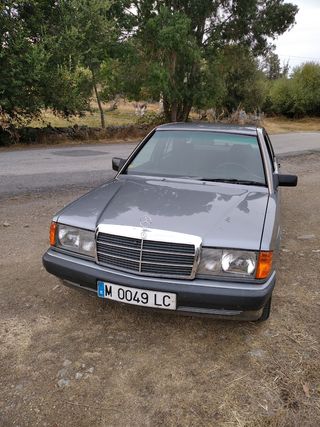 Mercedes-Benz Clase E 1990