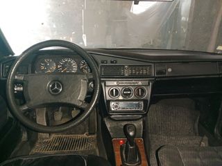 Mercedes-Benz Clase E 1990