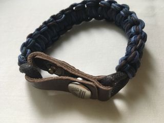 PULSERA DE CUERO Y CUERDA TRENZADA