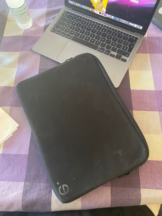 MacBook Air M1 2022 seminuevo