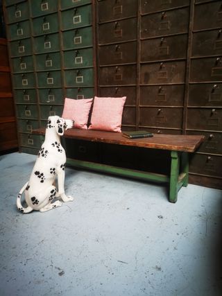 banco de madera antiguo.