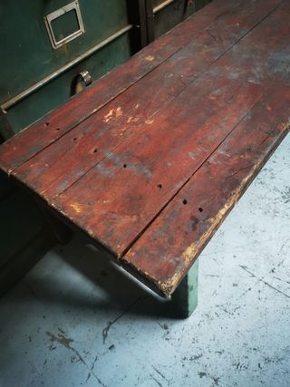 banco de madera antiguo.