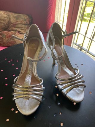 Sandalias Piepas plateadas t39