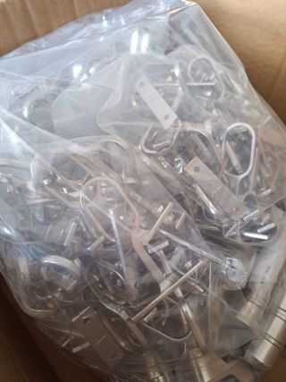 Suporte central roupeiro