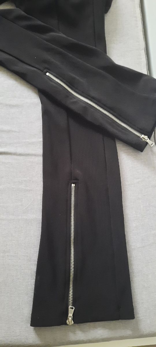 pantalon ZARA con cremalleras