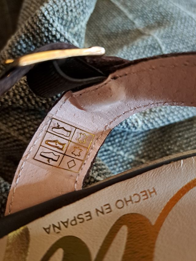 Serpiente marrón T38