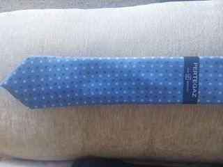 CORBATA PERTEGAZ