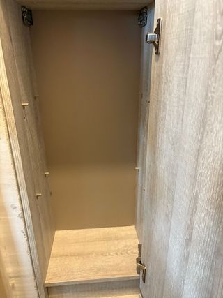 Columna de baño o mueble auxiliar