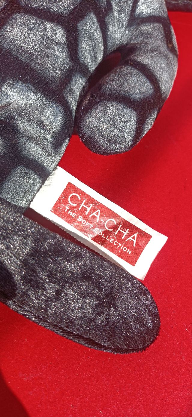 CHA-CHÁ BLACK VELVET PLUSH CAT.THE SOFT COLLECTION